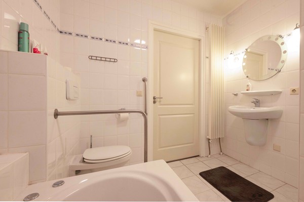 Medium property photo - Bovenstraat 7, 4741 AS Hoeven